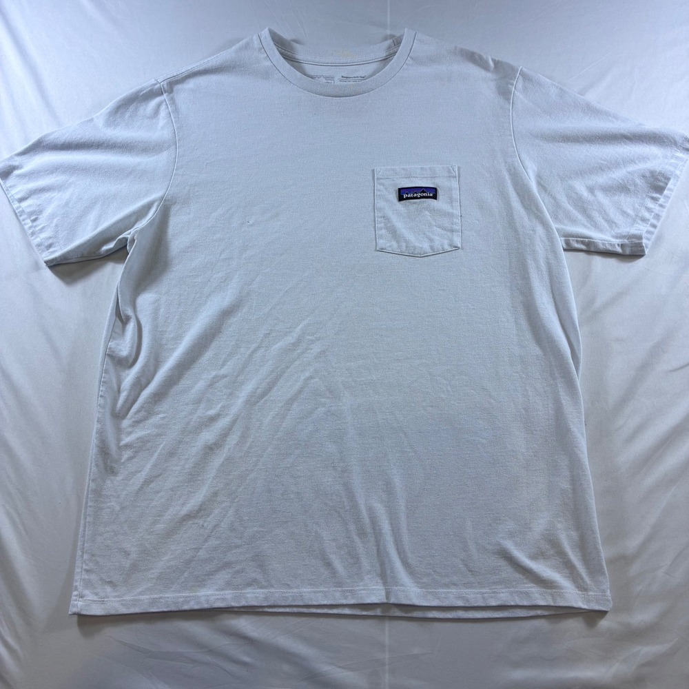 Patagonia Mens Responsibili-Tee Pocket T-Shirt White Large P-6 Logo Regular Fit